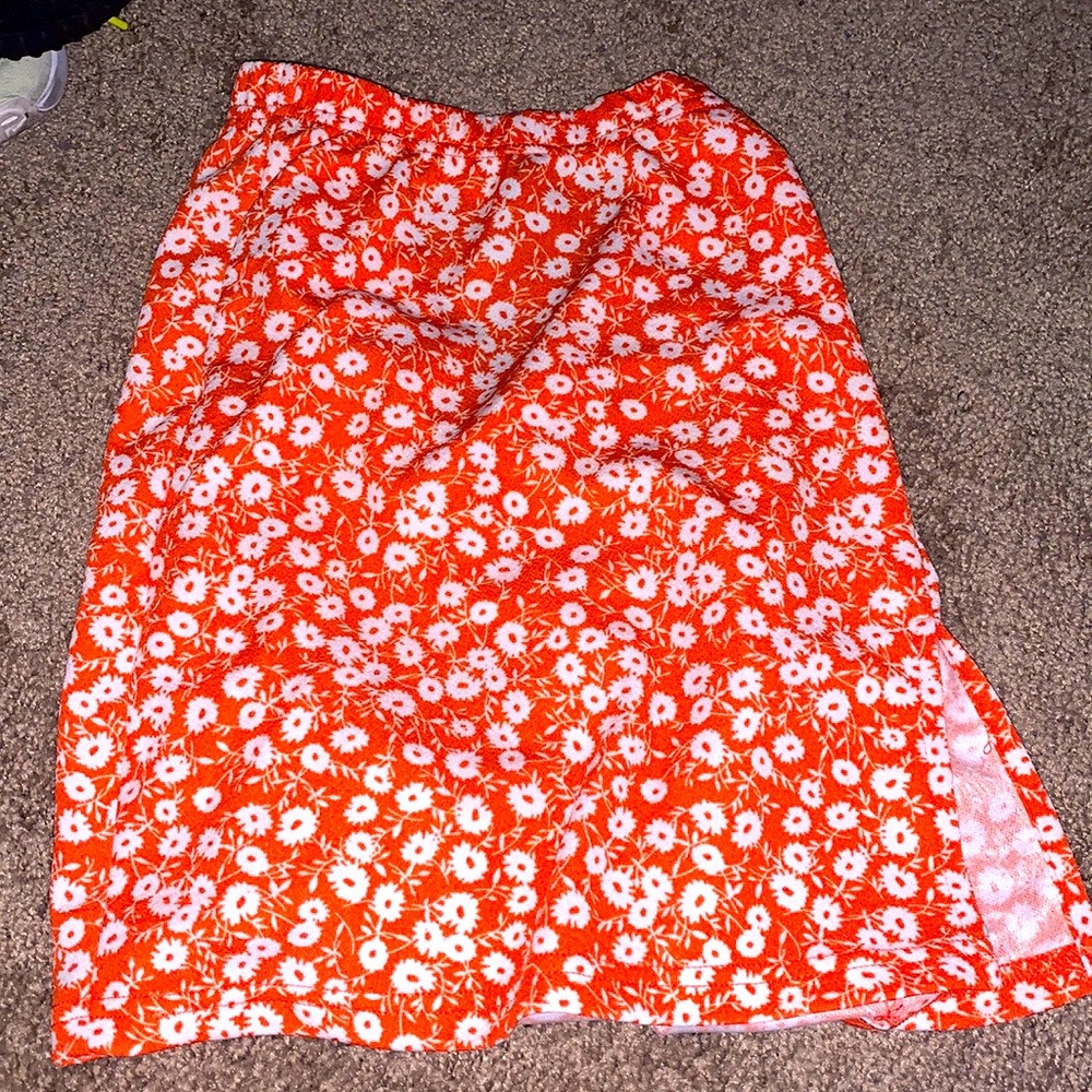 SHEIN split hem ditsy floral skirt